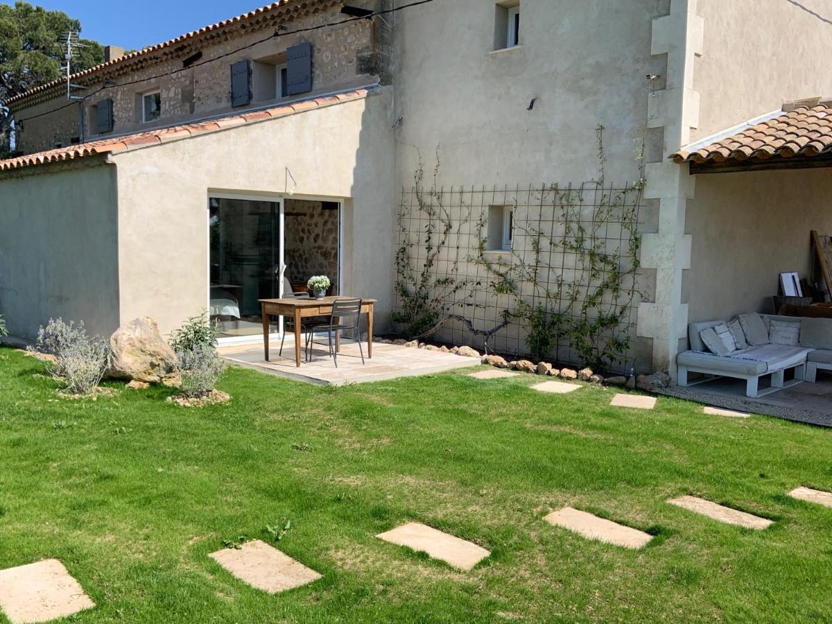 La Bergerie De Cigalon Bed and Breakfast Mouries Εξωτερικό φωτογραφία