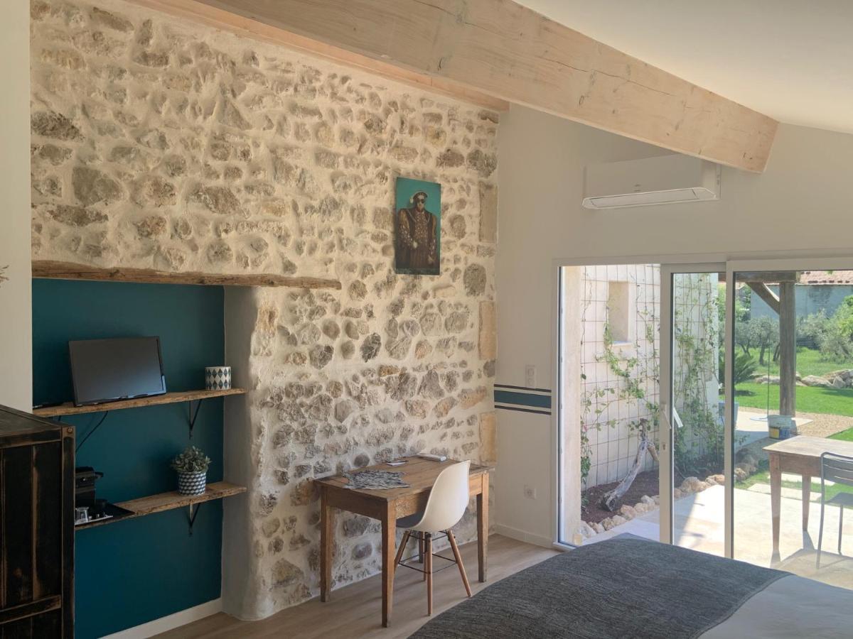 La Bergerie De Cigalon Bed and Breakfast Mouries Εξωτερικό φωτογραφία