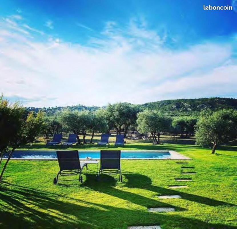 La Bergerie De Cigalon Bed and Breakfast Mouries Δωμάτιο φωτογραφία